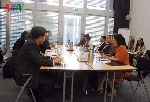 Les organes législatifs vietnamiens et thaïlandais renforcent leurs relations ảnh 1