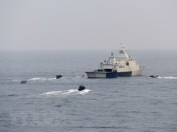 Des travaux de recherche sur la mer Orientale récompensés à Hanoi ảnh 1