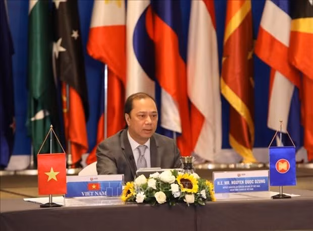 Réunion des hauts fonctionnaires du Forum régional de l'ASEAN ảnh 1