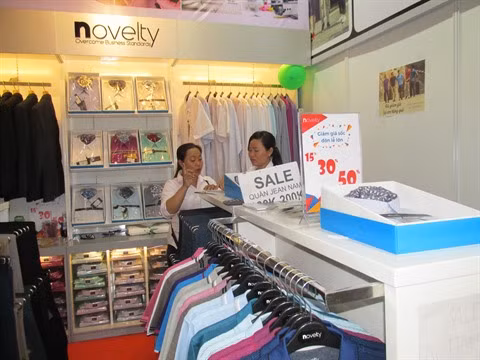 Hô Chi Minh-Ville : De nombreuses activités dans le cadre du Mois des soldes 2017 ảnh 1