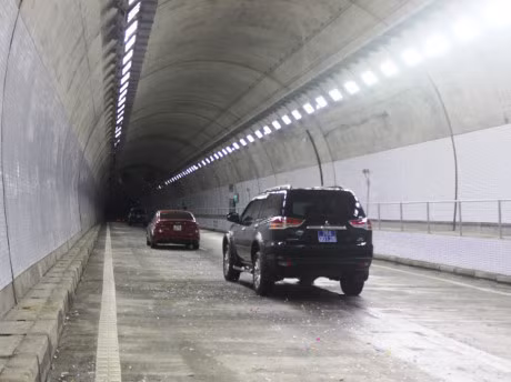 Inauguration du tunnel routier sous les cols Ca et Cô Ma à Phu Yen ảnh 2