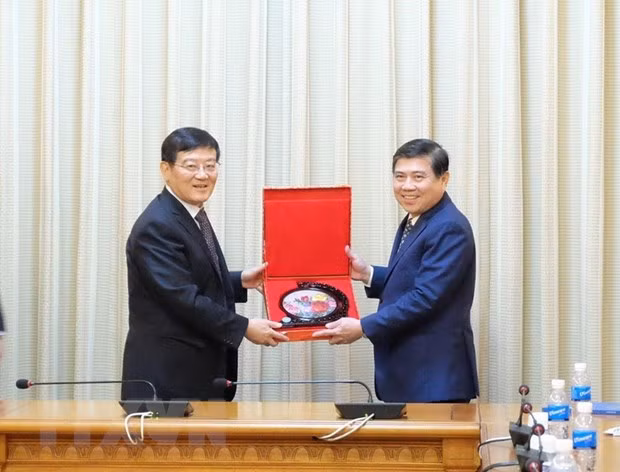 Ho Chi Minh-Ville souhaite promouvoir la coopération d’investissements avec la Chine ảnh 1