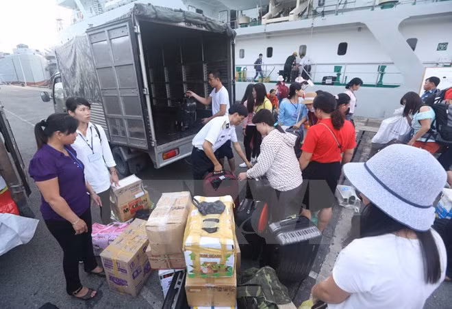 Tet traditionnel : visites à la plate-forme DK1 et à Con Dao ảnh 1 Tet traditionnel : visites à la plate-forme DK1 et à Con Dao ảnh 1