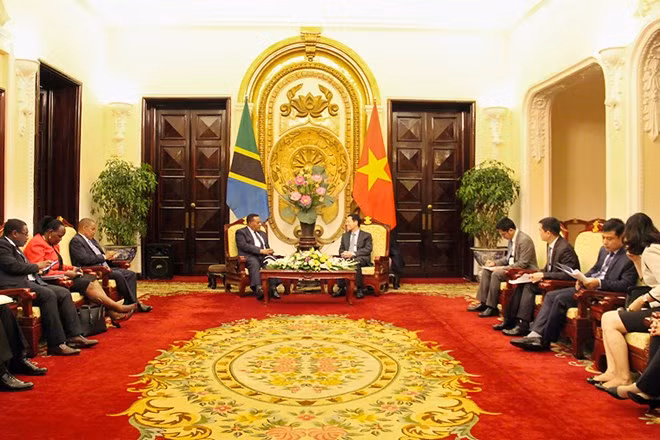 Le Vietnam souhaite cultiver les relations de coopération avec la Tanzanie ảnh 2