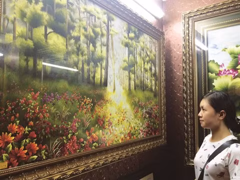 Un maître de la peinture à l’aiguille ảnh 2 Un maître de la peinture à l’aiguille ảnh 2