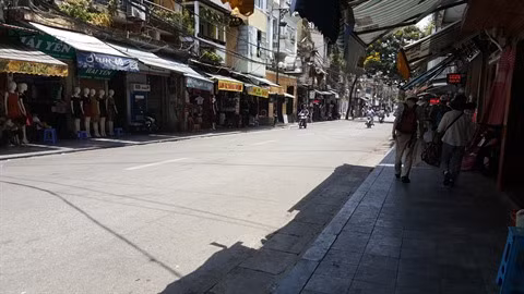 Hanoï chamboulée par la canicule ảnh 1