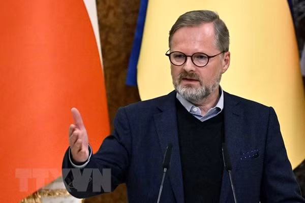 La presse tchèque couvre la visite prochaine du Premier ministre Petr Fiala au Vietnam ảnh 1