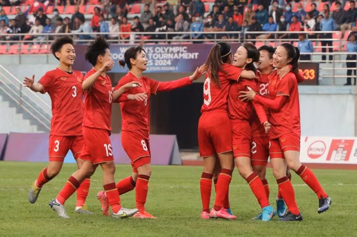Football féminin: le Vietnam qualifié pour le deuxième tour des éliminatoires des JO de Paris 2024 ảnh 1