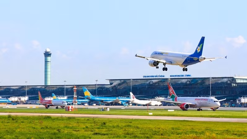 Des billets de certains itinéraires tous vendus pendant les congés du 30 avril et du 1er mai ảnh 2