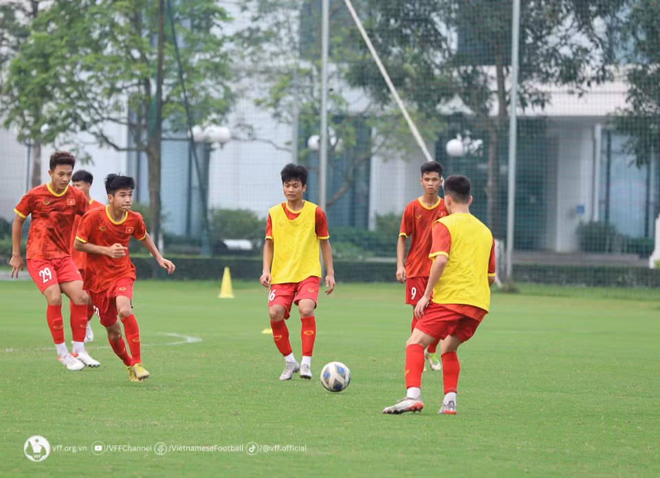 Le Vietnam se prépare pour la finale de la Coupe d’Asie U17 de l’AFC 2023 ảnh 1