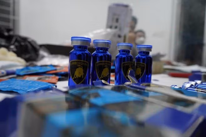 Un réseau apportant des matériaux d'ecstasy d'Europe au Vietnam réprimé ảnh 1