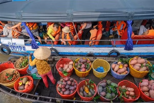 Le Vietnam participe à une exposition sur les voyages et les vacances au Canada ảnh 1