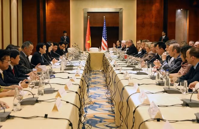 Le président Truong Tan Sang rencontre des groupes américains en activité aux Philippines ảnh 1