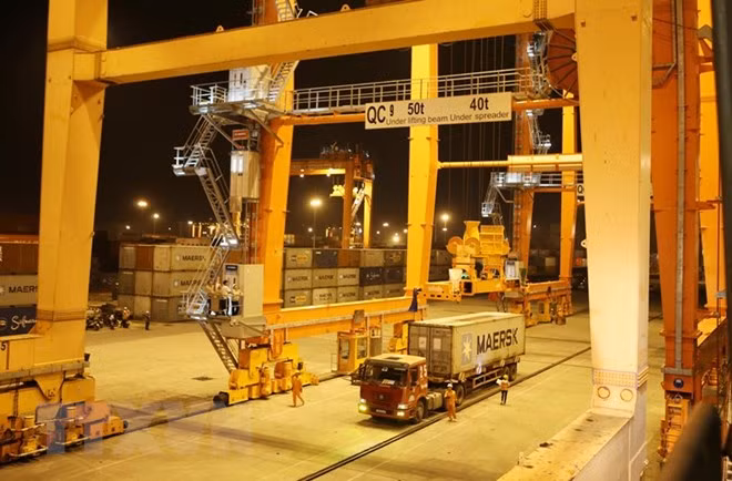 Têt : les ports de Hai Phong accueille de nombreux navires de charge ảnh 1