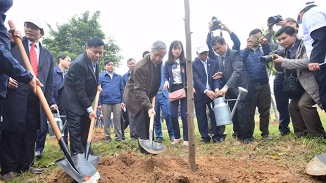 Lancement de la Fête de plantation d’arbres 2018 à Bac Ninh ảnh 1