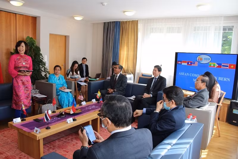 L'ambassade du Vietnam s'efforce d'assurer la présidence du Comité de l'ASEAN à Berne ảnh 1