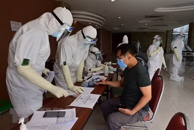 COVID-19 : les infections dans six provinces indonésiennes diminuent ảnh 1