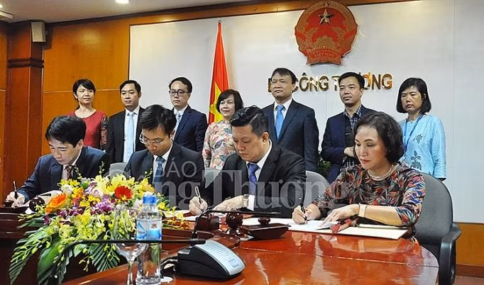 Le ministère de l’Industrie et du Commerce coopère avec MM Mega Market ảnh 1