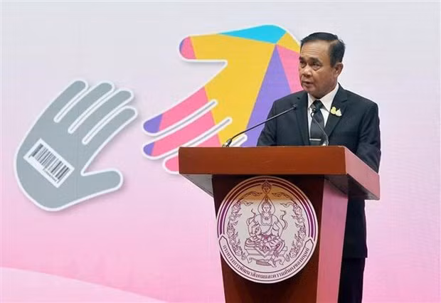 Le Premier ministre thaïlandais s’engage à servir la nation ảnh 1