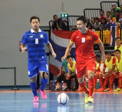 Le Vietnam se qualifie en quart de finale du Championnat de futsal d’Asie 2016 ảnh 1