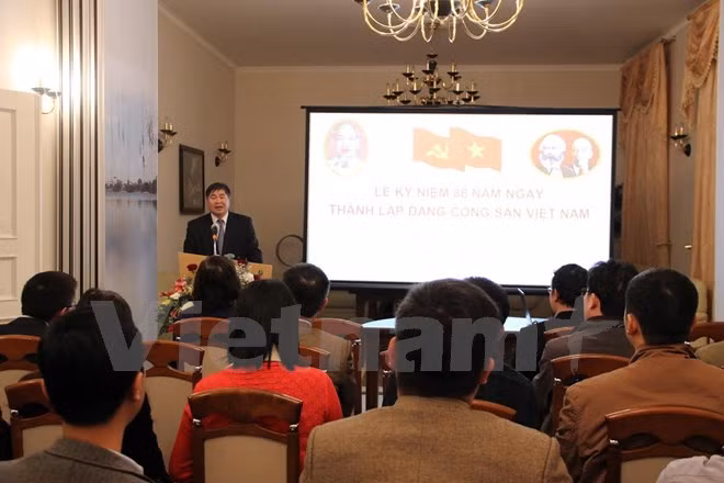Le 86e anniversaire de la fondation du PCV est fêté dans plusieurs pays ảnh 1
