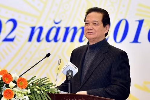 Le PM assiste à une réunion avec les conseillers commerciaux vietnamiens à l’étranger ảnh 1