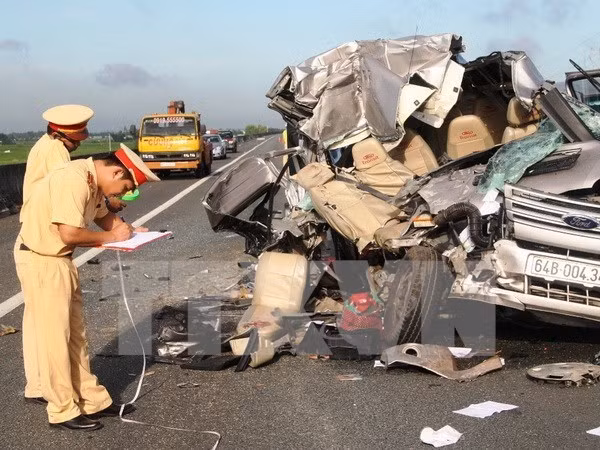 Baisse importante du nombre de tués sur les routes durant trois jours du Têt ảnh 1 Baisse importante du nombre de tués sur les routes durant trois jours du Têt ảnh 1