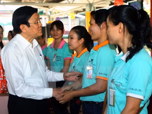 Le chef de l'Etat présente ses voeux de Nouvel An aux travailleurs du Sud ảnh 1