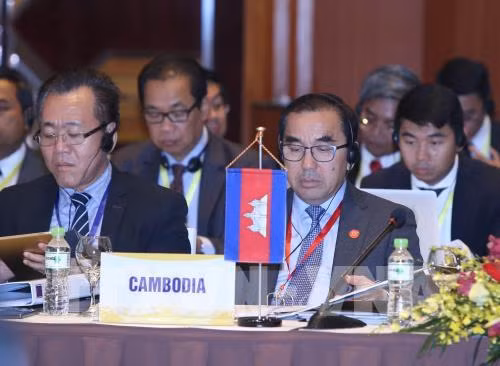 Vietnam et Cambodge renforcent leur coopération dans l'agriculture et la sylviculture ảnh 1