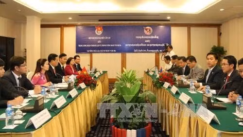 Les jeunes vietnamiens et laotiens renforcent leur coopération ảnh 1