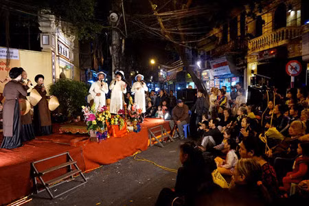Des concerts vespéraux de musique traditionnelle dans le vieux Hanoi ảnh 3