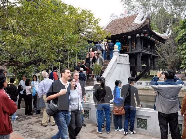 Le nombre de touristes à Hanoï en hausse de 10% au premier semestre ảnh 1