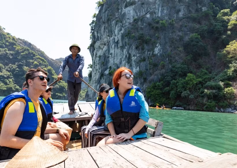 Le Vietnam attend 18 millions de touristes étrangers cette année ảnh 1
