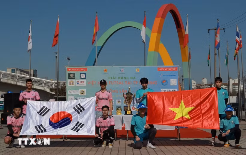Le 2e tournoi de futsal élagi de la communauté vietnamienne à Siheung ảnh 1