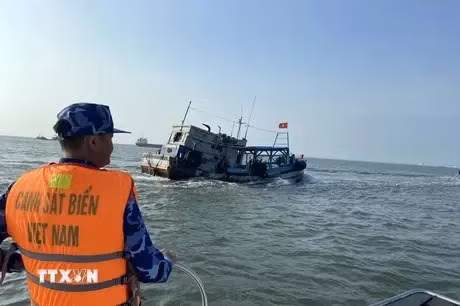 Les Gardes côtières du Vietnam et des Philippines tiennent leur première conférence bilatérale ảnh 1