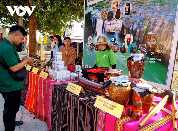 Le village de Kuôp, un haut lieu du tourisme communautaire ảnh 2