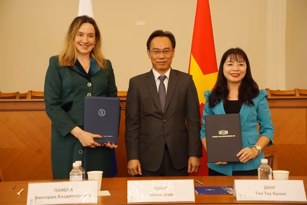 Le Vietnam et la Russie promeuvent leur coopération en matière d'éducation et de formation ảnh 2