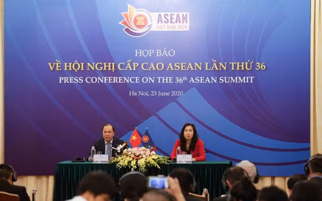 Conférence de presse internationale sur le 36e Sommet de l'ASEAN ảnh 3
