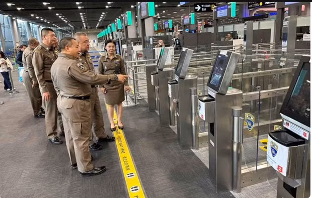 La Thaïlande applique le paiement automatique à l'aéroport de Suvarnabhumi ảnh 1