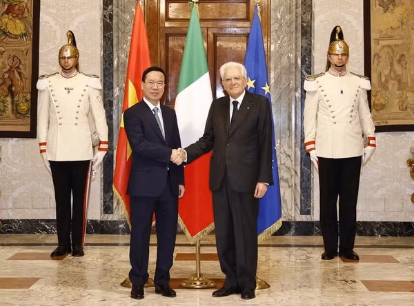 Un expert italien : 2023 est une année couronnée de succès pour la diplomatie vietnamienne ảnh 2