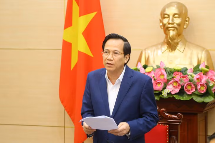 COVID-19 : Les Vietnamiens soutiennent les mesures d’urgence du gouvernement ảnh 2