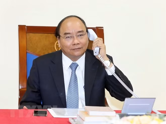 Les Premiers ministres vietnamien et danois s’entretiennent au téléphone ảnh 1
