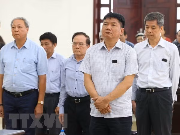 Affaire d’apport de fonds de PetroVietnam à OceanBank: Peine inchangée pour Dinh La Thang ảnh 1