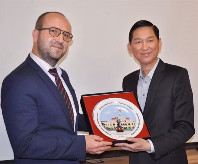 Hô Chi Minh-Ville engagée à devenir une ville intelligente ảnh 1
