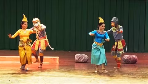 Le Robam, la magie de la danse classique khmère ảnh 1