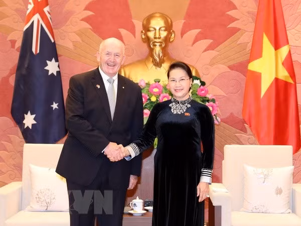 La présidente de l’AN rencontre le gouverneur général d’Australie ảnh 1