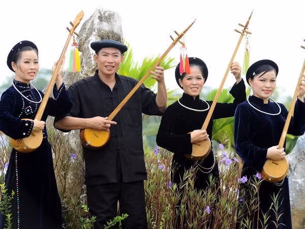 Diverses activités du festival du chant "then" et du "dan tinh" 2018 ảnh 1