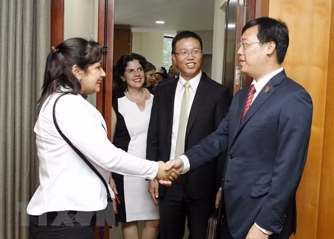 Renforcement de la coopération entre les jeunes Vietnamiens et Cubains ảnh 1