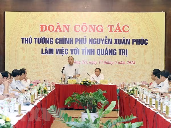 Le PM exhorte Quang Tri à instaurer une gouvernance bénéfique à la population et aux entreprises ảnh 1