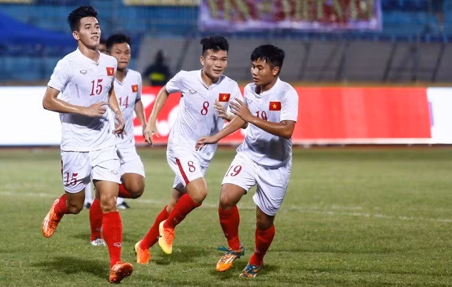 Vietnam et Japon stimulent la coopération dans le développement du football ảnh 1